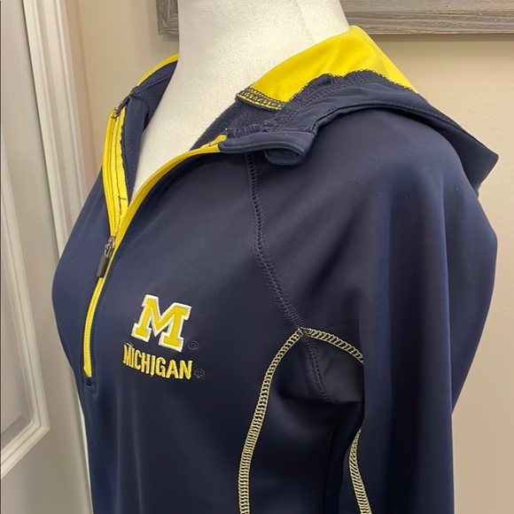 University of Michigan Colosseum Pullover Hoodie Sweater Maize & Blue V-Neck - Picture 7 of 14
